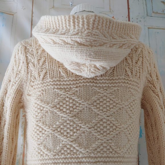 American Eagle hand knit 100% lambs wool hooded cable cardigan sweater/S/cream - Picture 7 of 10